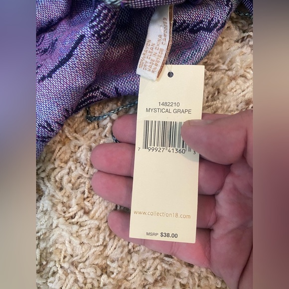 🔥NWT🔥Collection Eighteen Women’s scarf❄️ - Picture 6 of 9